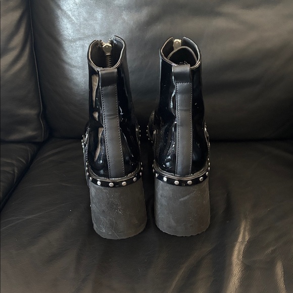 Demonia Ashes 100 Black Patent Faux Leather Combat Boots w/Silver Zipper Sz 9 - Picture 9 of 11